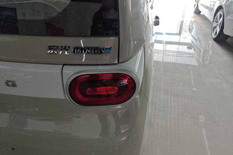 五菱汽车 宏光MINIEV 2024款 第三代 215km 青春版车身外观9
