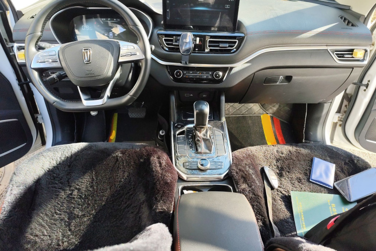 奔腾T33 2019款 1.6L 自动豪华型 国V中控内饰12