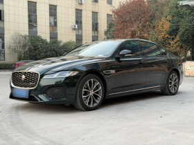 捷豹XFL 2023款 XFL 2.0T P250 两驱精英运动版