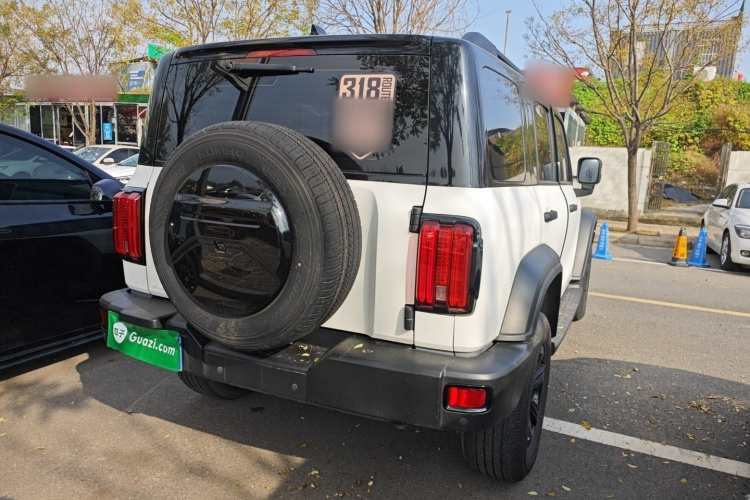 坦克300 2023款 越野版 2.0T 征服者车身外观7