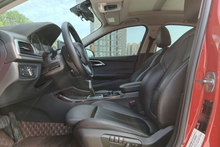 宝马1系 2018款 118i 运动型中控内饰7007