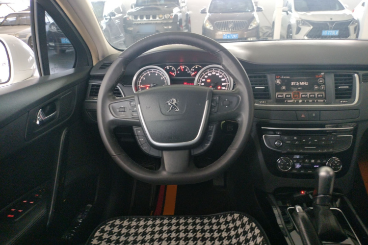 标致508 2012款 2.0L 自动智享版中控内饰13