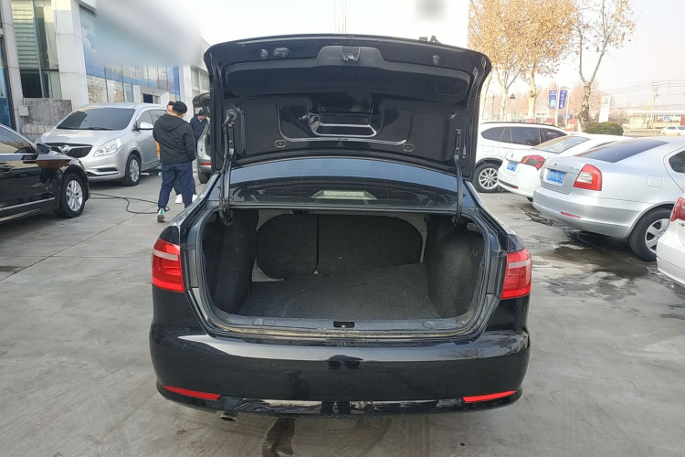 大众 朗逸 2013款 改款经典 1.6L 手动舒适版机舱底盘23