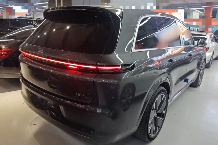 理想汽车 理想L8 2025款 Max 智能焕新版车身外观7