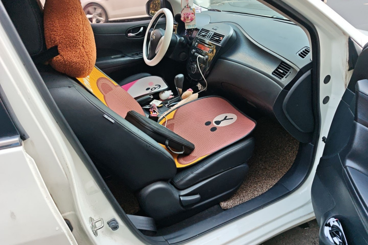 日产 骐达TIIDA 2014款 1.6L CVT酷咖版局部细节9005