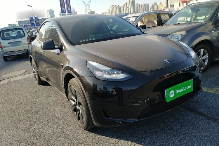 特斯拉 Model Y 2023款 后轮驱动版车身外观3