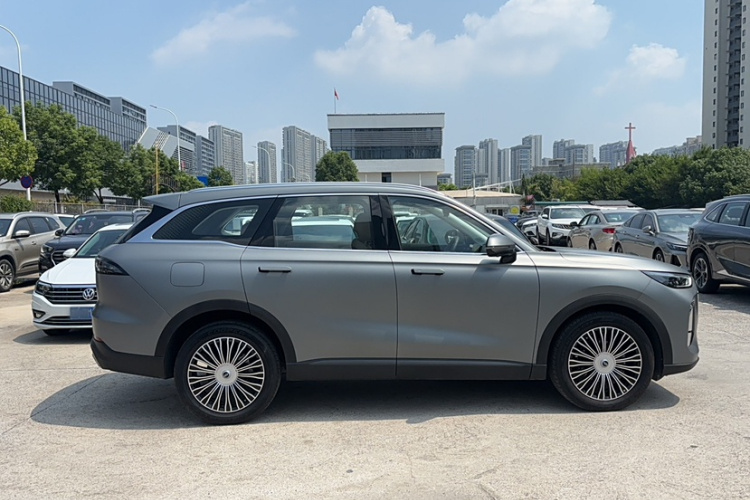 奇瑞 瑞虎8 L 2024款 2.0T 两驱尊贵版 5座车身外观6003