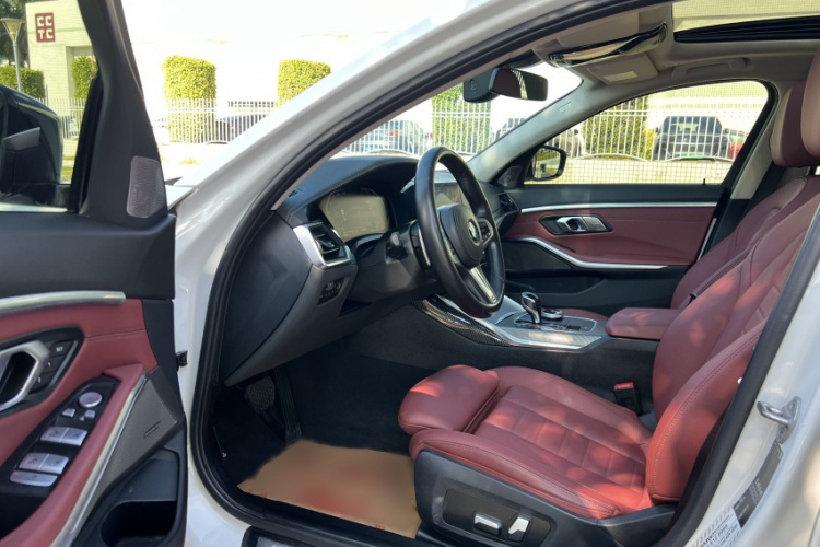 宝马3系 2021款 改款 325Li M运动曜夜套装中控内饰7003