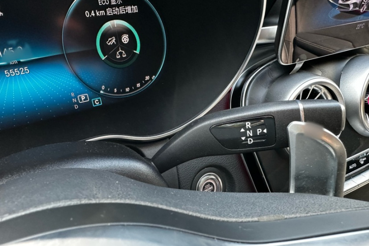 奔驰C级(进口) 2019款 C 260 旅行轿车局部细节18