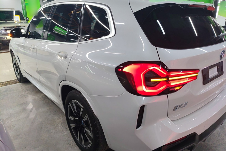 宝马iX3 2022款 改款 领先型车身外观6004