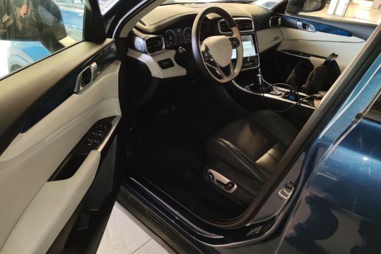 领克01 2017款 2.0T 两驱耀Pro版中控内饰7003