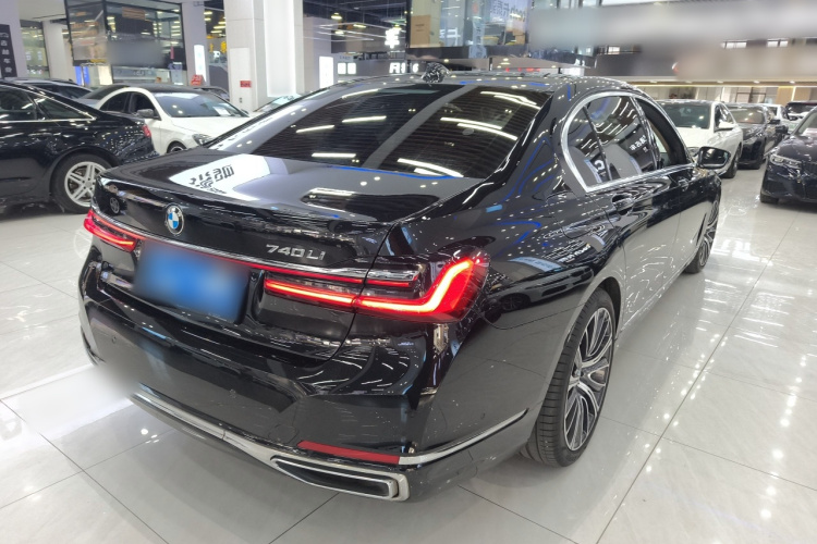 宝马7系 2021款 740Li 领先型 豪华套装车身外观7