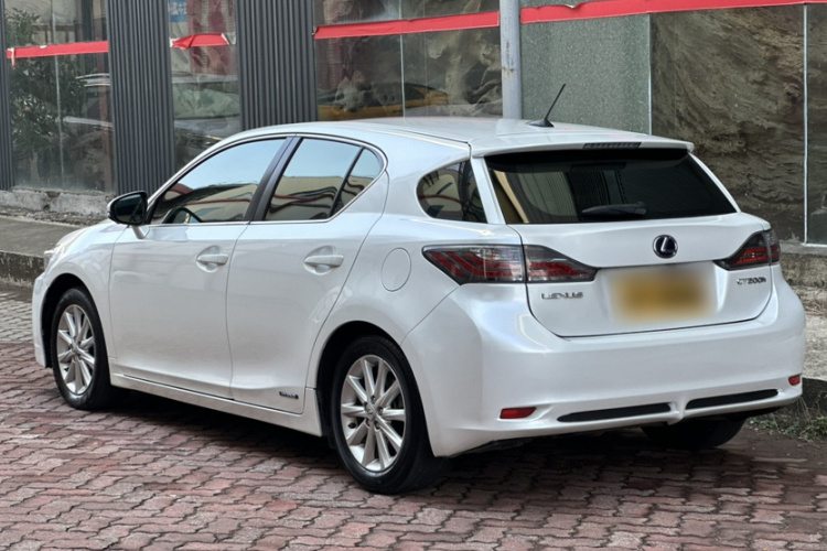 雷克萨斯CT 2013款 CT200h 舒适版车身外观6004