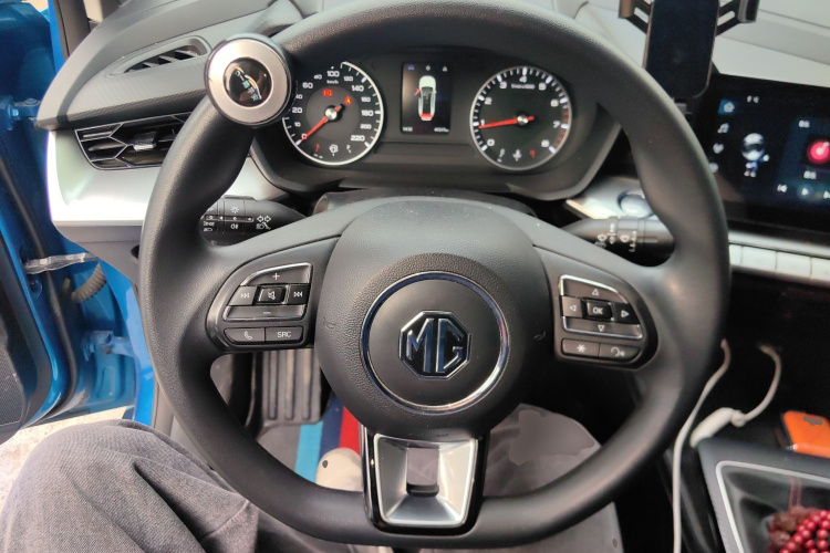 名爵 MG5 2021款 180DVVT 手动青春豪华版中控内饰13