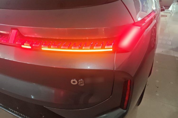 领克08 EM-P 2025款 245km 超长续航Halo车身外观6006