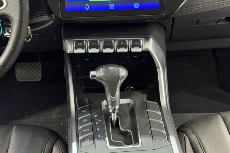 福特 2020款 领界S EcoBoost 145 CVT精领型中控内饰7001