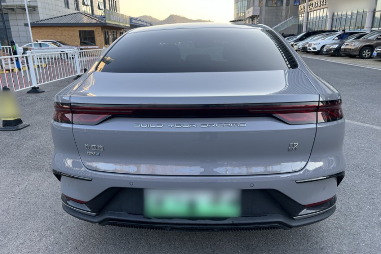 比亚迪 汉 2025款 DM-i 125KM精英型车身外观6005