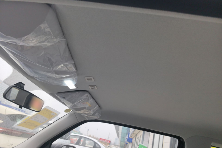 吉利银河 2025款 210km 熊猫卡丁中控内饰22