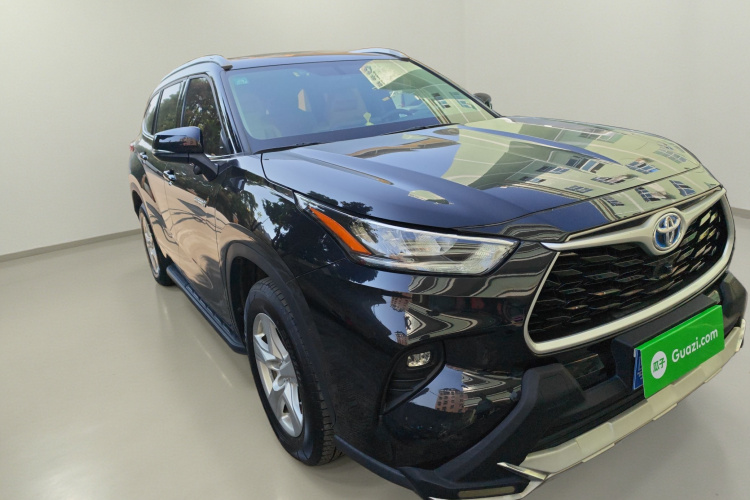 丰田 汉兰达 2022款 双擎 2.5L 四驱精英版 7座车身外观3