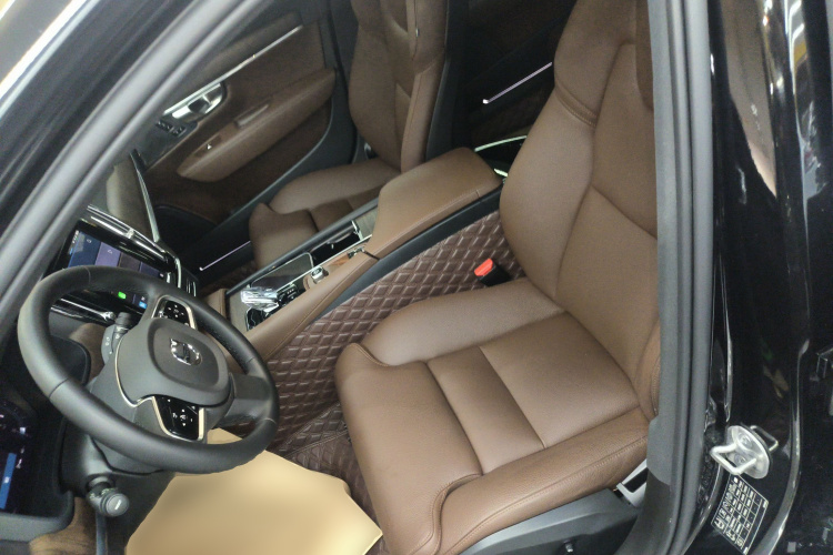 沃尔沃S90 2025款 B5 智远豪华版中控内饰19