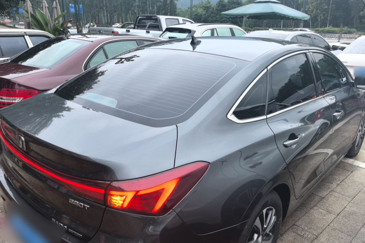 长安 逸动 2023款 畅享版 PLUS 蓝鲸NE 1.4T GDI DCT尊贵版车身外观7