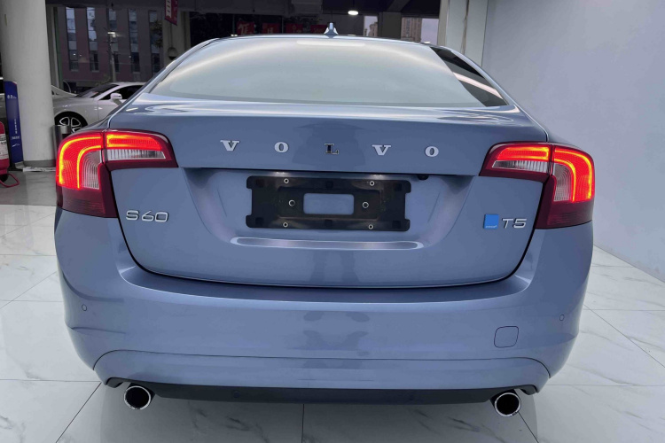 沃尔沃S60 2017款 S60L T3 智进版车身外观6005