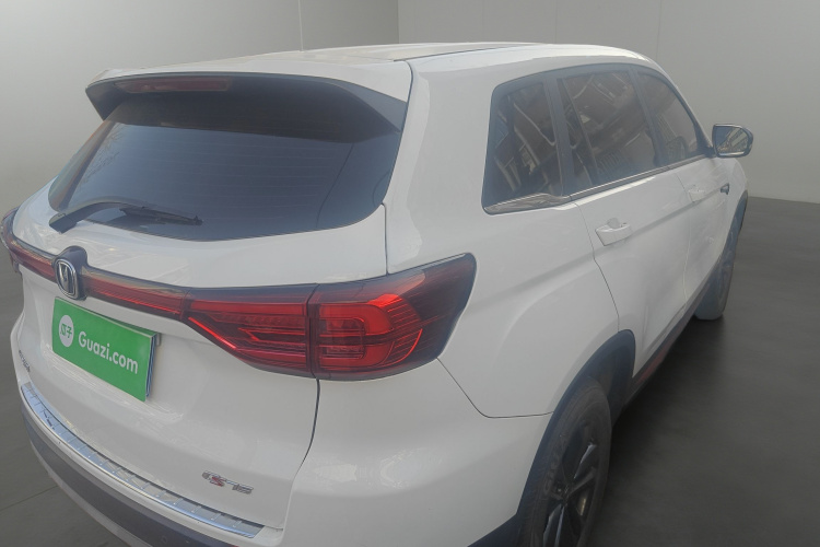 长安CS75 2022款 蓝鲸版 1.5T 手动时尚型车身外观7