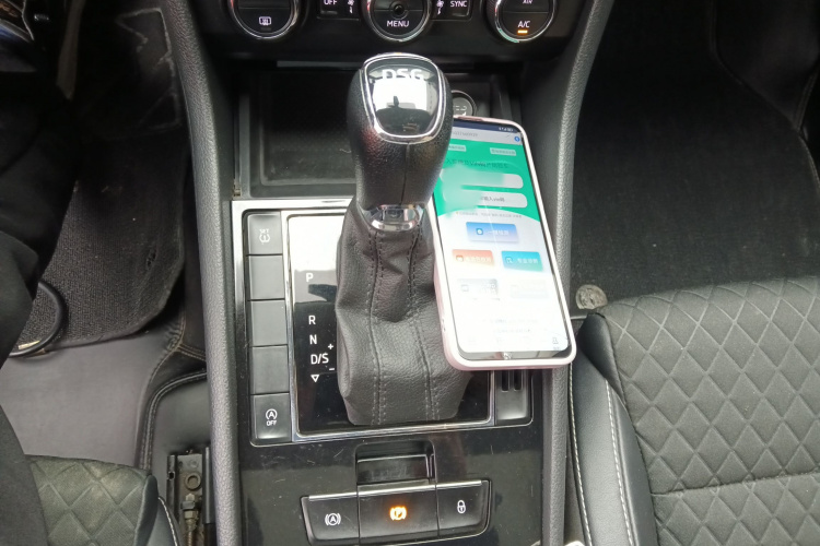 斯柯达 速派 2018款 TSI280 DSG舒适版 国V局部细节18