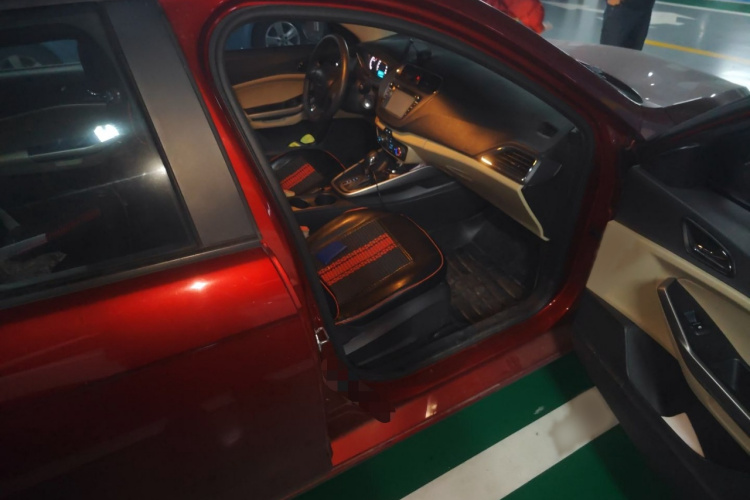 福特 福睿斯 2015款 1.5L 自动舒适型局部细节9005