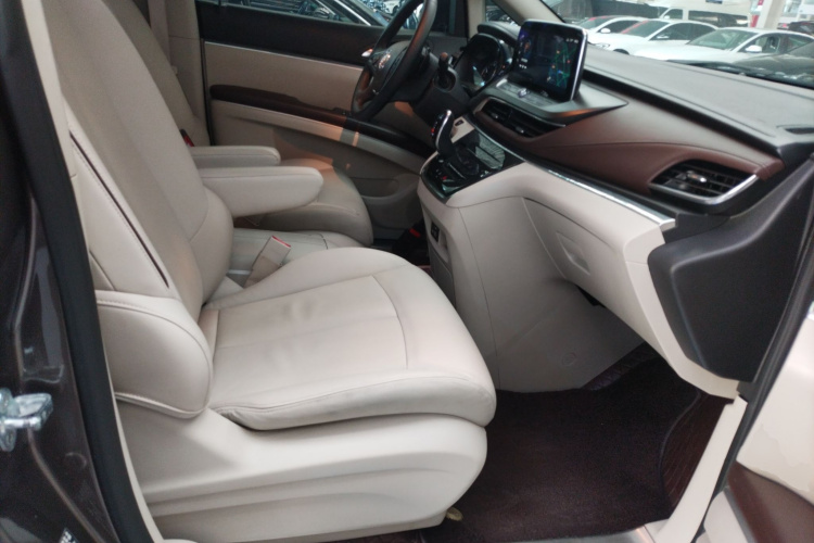 别克GL8 2020款 陆上公务舱 652T 豪华型局部细节41