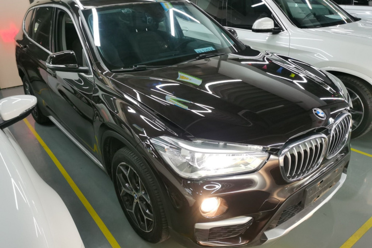 宝马X1 2018款 sDrive18Li 尊享型车身外观3