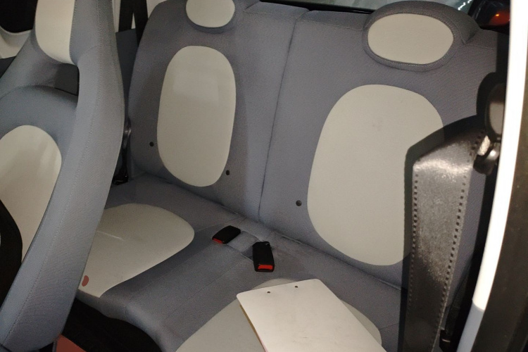 奔腾小马 2025款 222km 闪电马中控内饰21