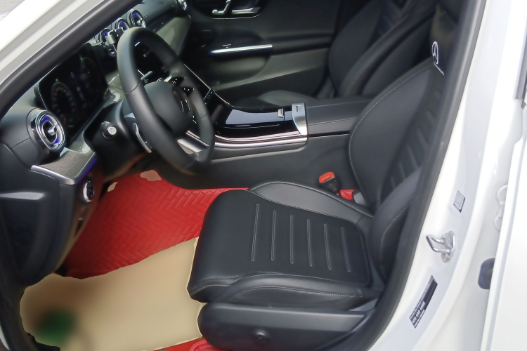 奔驰C级 2022款 改款 C 260 L 运动版局部细节19