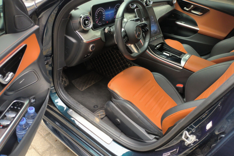 奔驰C级 2022款 改款 C 260 L 运动版中控内饰20