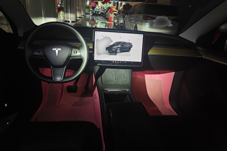 特斯拉 Model Y 2022款 改款 后轮驱动版中控内饰12