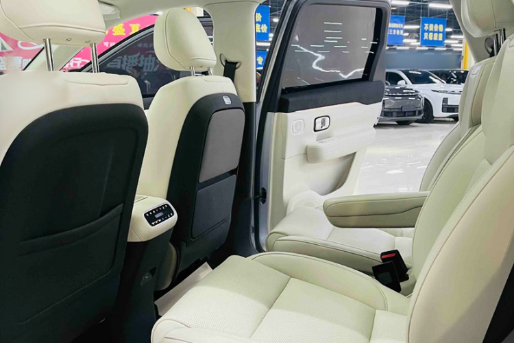 零跑汽车 零跑C16 2024款 增程 200尊享版中控内饰7004