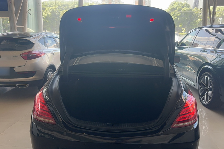 奔驰S级 2017款 S 320 L 商务型局部细节23