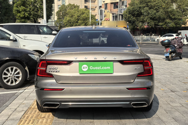 沃尔沃S60 2022款 B4 智逸豪华版车身外观6004