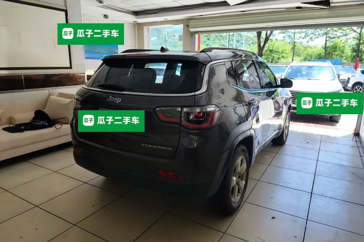 Jeep 指南者 2020款 220T 自动领先版车身外观6005