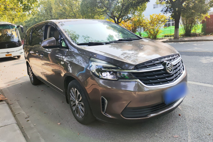 别克GL8 2020款 陆上公务舱 652T 豪华型车身外观3