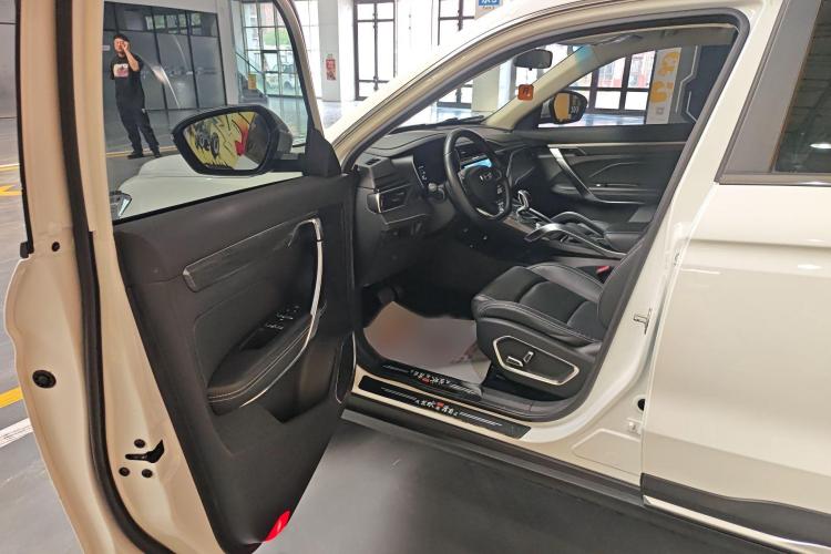吉利汽车 博越 2020款 1.8TD DCT智联PRO中控内饰7003