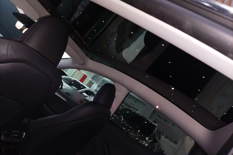 特斯拉 Model Y 2022款 改款 长续航全轮驱动版局部细节22