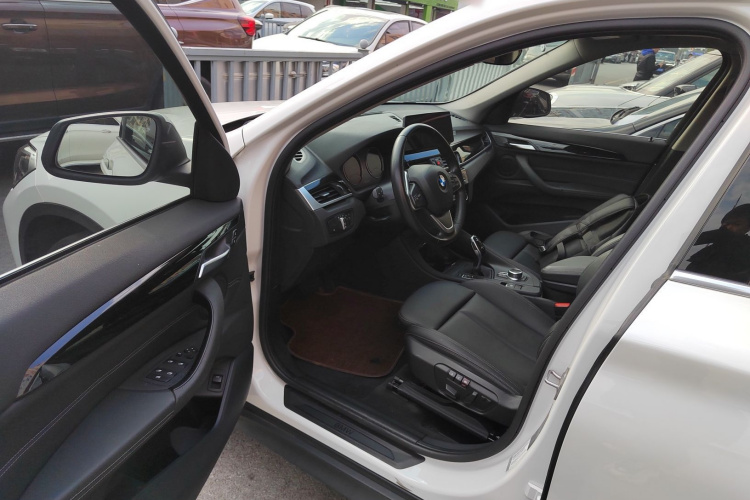 宝马X1 2020款 sDrive25Li 领先型中控内饰20