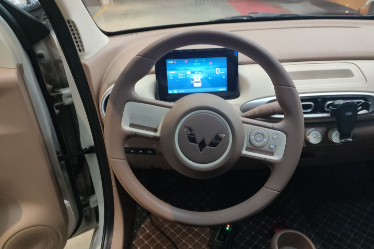 五菱汽车 宏光MINIEV 2025款 四门版 进阶款中控内饰13