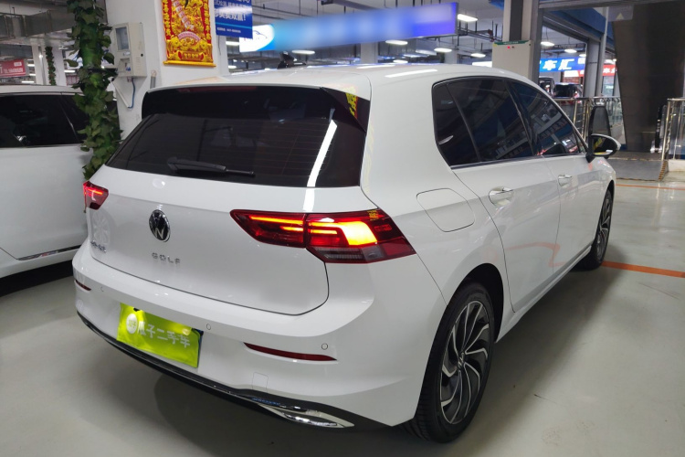 大众 高尔夫 2023款 改款 280TSI DSG Pro车身外观7