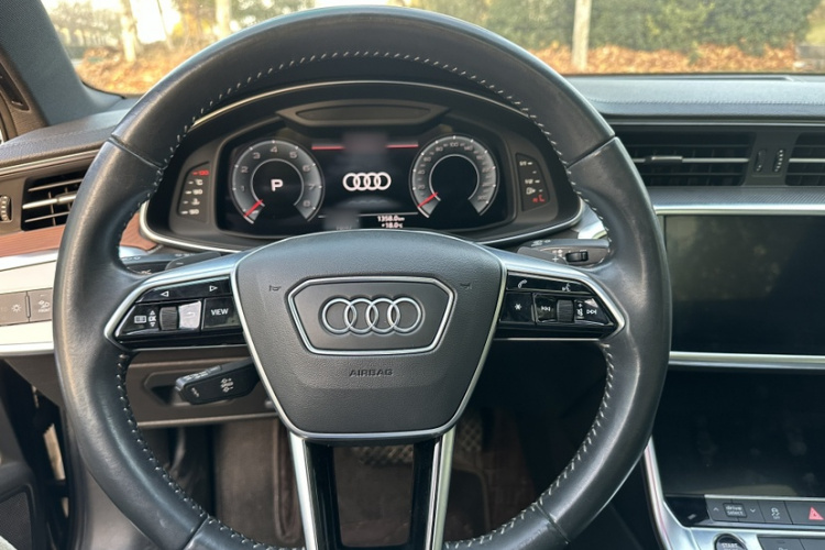 奥迪A6L 2021款 40 TFSI 豪华动感型中控内饰7003