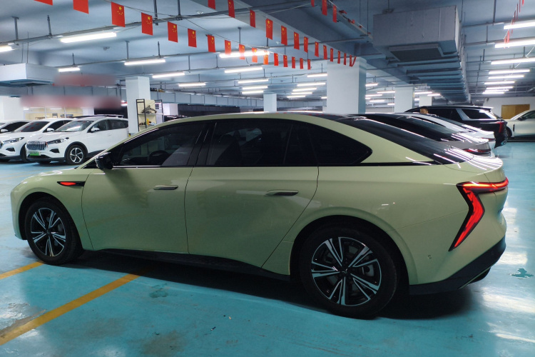 红旗EH7 2024款 690 Pro车身外观4