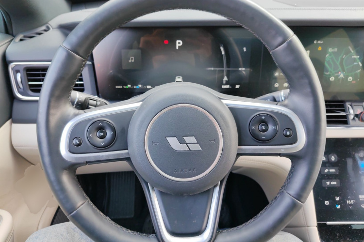 理想汽车 理想ONE 2020款 增程7座版中控内饰13