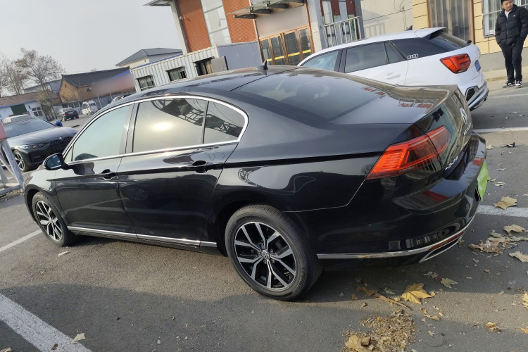 大众 迈腾 2020款 330TSI DSG 领先型车身外观4