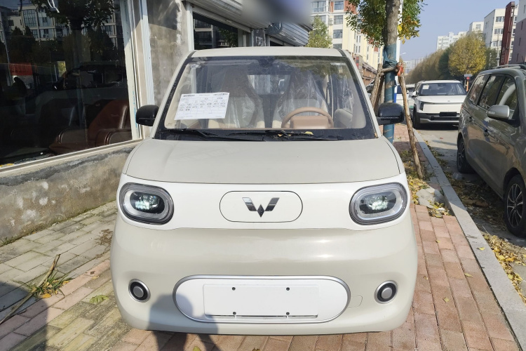 五菱汽车 宏光MINIEV 2024款 第三代 215km 青春版车身外观2